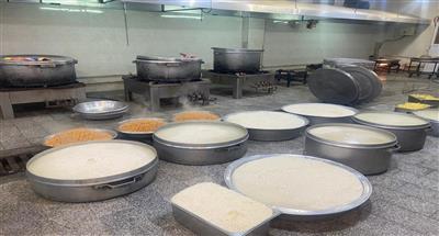 گزارش تصویری از توزیع غذای نذری تاسوعای حسینی 1402